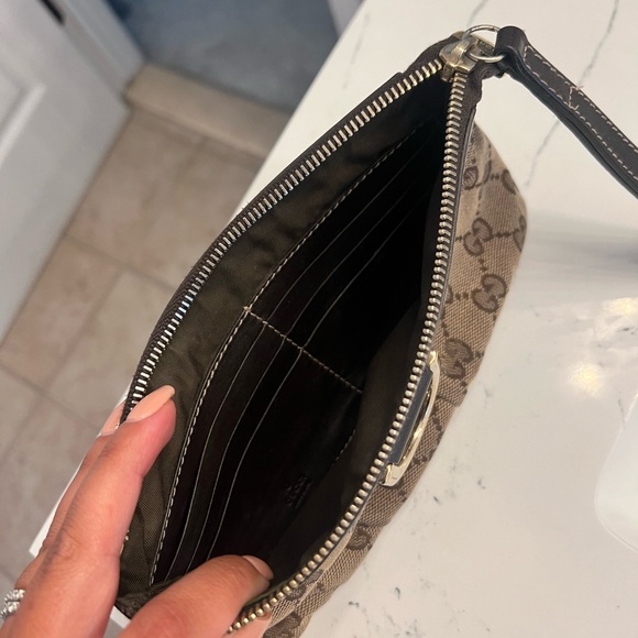 Gucci wristlet - Picture 2 of 3
